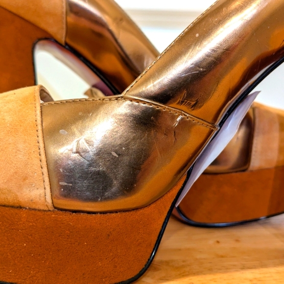 Paris Hilton 8 70s Inspired Suede Platform Pumps in Tan Gold Brown and Plum - Picture 9 of 12